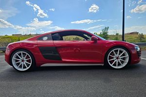 AUDI R8 COUPÉ 2012 USADO, VOLANTE A LA IZQUIERDA/DERECHA - Product Image 4