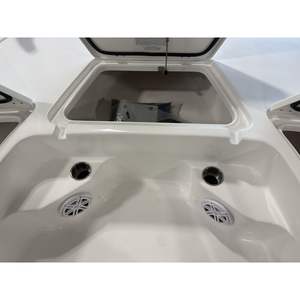 Barco de Pesca de Aluminio TideWater Boats 1910 BM 2026, Nuevo, de 4m, con Consola Central y Motor Fuera de Borda, para Deportes y Entretenimiento - Product Image 3