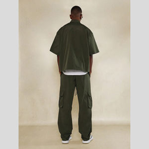 Veste zippée coupe-vent logo personnalisé ODM Ensemble veste de survêtement légère en nylon pour homme et pantalon cargo au design haut de gamme - Product Image 2