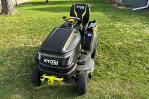เครื่องตัดหญ้าแบบนั่งขับ RYOBIS คุณภาพสูง ใหม่เอี่ยม 48 โวลต์ 54 นิ้ว แบตเตอรี่ 115Ah เครื่องยนต์เบนซิน 2 จังหวะ สำหรับงานอุตสาหกรรมและงาน DIY แบบ Zero Turn - Product Image 3