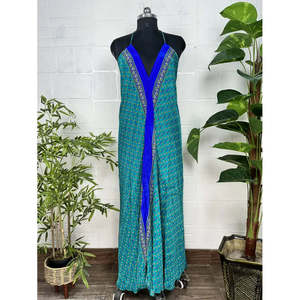 Robe maxi d'été en soie recyclée style bohème, paréo de plage magique, 1 pièce - Product Image 1