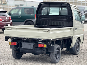 Ordinatamente usato SU ZU KI CA R RY D U.MP 4WD in vendita - Product Image 2