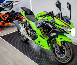 Motocicleta deportiva nueva de la edición 400 ABS KRT de 399cc. - Product Image 6