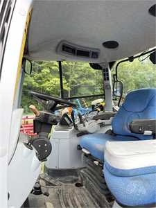 HOLLAND T6 160 Walking Tractor usado 120hp potencia nominal para granjas con componentes centrales Motor Bomba Engranaje Caja de cambios Cojinete - Product Image 5