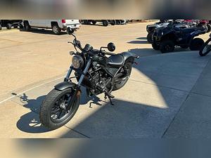 Nouvelle moto cruiser légère 300cc 2025 - Product Image 3