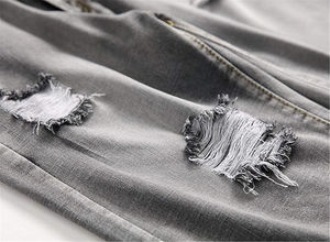 กางเกงยีนส์ขาสั้นผู้ชายทรงหลวม สไตล์สตรีทแวร์ลำลอง ผ้าฝ้าย 100% ปักโลโก้ตามสั่ง เอวสูง ยางยืด ใส่สบาย - Product Image 6