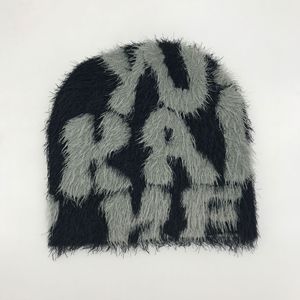Bonnet d'hiver avec logo jacquard personnalisé haut de gamme imitation fourrure de vison velours moelleux tricot mohair bonnet numérique chaud velours flou - Product Image 6