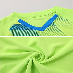 Nouveaux uniformes pour enfants Logo personnalisé de haute qualité Ensemble d'uniformes de football pour enfants Nouveaux vêtements de sport avec maillot de haute qualité et service court - Product Image 4