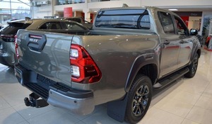 ของเล่น2023มือสอง Toyota Hilux 2.8L Double Cab - Product Image 3