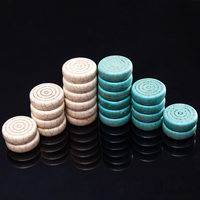 Jeux de dames et de backgammon fabriqués avec des pierres teintées respectueuses de l'environnement