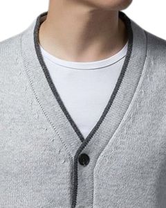 Pull cardigan en tricot à col en V gris clair et gris foncé avec motif et boutons, en coton, chaud et doux pour l'hiver, tissu extensible - Product Image 4
