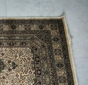 Nueva Colección de Alfombras Bordadas con Motivos Florales de la India para Sala de Estar y Dormitorio, de Fabricante Indio de Alfombras - Product Image 5
