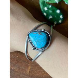 Navajo-Made High Grade Kingman Turquoise & Sterling <b>Silver</b> <b>Cuff</b> <b>Bracelet</b> Fashionable Accessory - Product Image 2