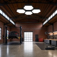 Plafonnier LED modulaire hexagonal pour garage et atelier intérieur