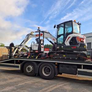 Mini Excavadora Compacta con Brazo Largo, Motor Yanmar, Bomba de Alta Potencia, Capacidad de Excavación de 2.34 Toneladas, para Uso en Construcción y Agricultura - Product Image 4