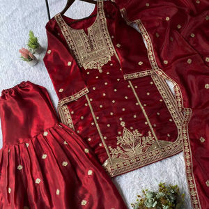 Conjunto de Lujo Especial para Eid: Top con Bordado de Lentejuelas y Pantalones Plazzo con Dupatta - Product Image 1