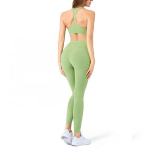 Vêtements multicolores pour femmes-Top de sport et leggings d'entraînement à taille haute-Ensemble de vêtements de fitness et de yoga personnalisés - Product Image 3