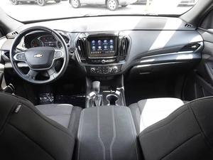 Chevrolet Traverse LT 2023, Turbo, Tracción en las Cuatro Ruedas, Cuero de Lujo, Bajo Kilometraje, Precio Accesible, En Stock y Listo para Envío - Product Image 4