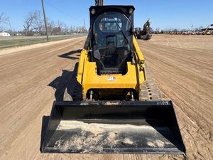 Chargeuse compacte sur pneus CAT 289D robuste avec moteur Cummins, boîte de vitesses haute efficacité, pompe et moteur pour travaux de construction, déneigement et usage industriel - Product Image 2