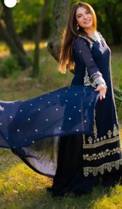 Hermoso y popular Salwar Kameez de estilo formal para todas las estaciones, de organza, sin arrugas, de secado rápido, ideal para Eid, bodas y Diwali. - Product Image 3