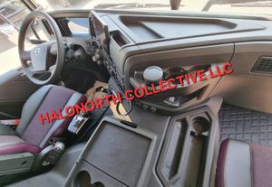 Camion benne d'occasion Volvo FMX 500 8X4 2021 Euro 6 30t Diesel Conduite à gauche Automatique Manuelle pour l'exploitation minière - Product Image 6