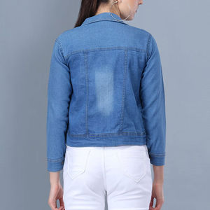 2024 meilleure vente veste en jean pour femmes Logo personnalisé imprimé élégant à manches longues Style de poche coton rempli de nylon OEM entretenu - Product Image 4