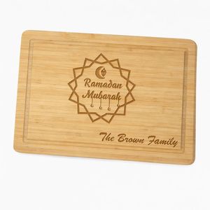 Planche à découper en bois de bambou Ramadan Mubarak étoile gravée personnalisée avec le nom de la famille Durable écologique Planche de service - Product Image 4