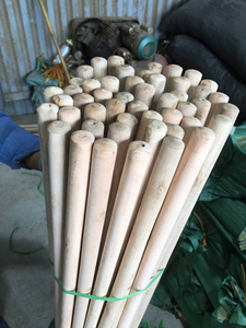 Venta caliente de Oriente Medio Artículos para el hogar Palo de escoba de madera Mango de grano de madera natural - Product Image 6