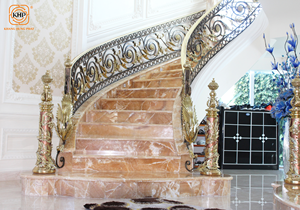 Rampe d'escalier en fer forgé durable KHP, traitement thermique, résistance élevée, facile à installer, décorative pour les maisons modernes. - Product Image 5