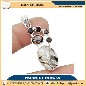 Colgante hecho a mano de Plata de Ley 925 al por mayor con rutilo negro, tonos ahumados, ajuste de bisel, tecnología de incrustaciones al mejor precio - Product Image 2