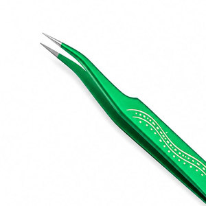 Pince à épiler de précision verte pour cils, avec pointe inclinée et motif en forme de feuille - Product Image 5
