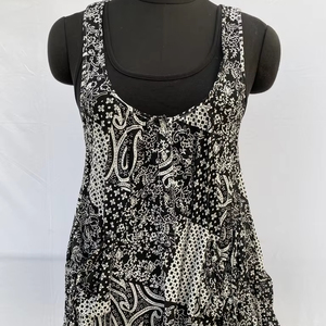 เสื้อผ้าในปริมาณน้อยผ้าฝ้ายอินเดียทำด้วยมือดีไซน์ทันสมัย - Product Image 1