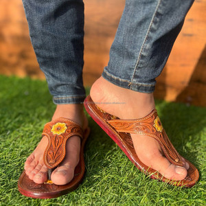 รองเท้าหนังวัวแท้ทำด้วยมือสไตล์ตะวันตกของผู้หญิงรองเท้าแตะส้นสูงเปิดนิ้วเท้ารองเท้าดอกทานตะวันสำหรับการใช้งานกลางแจ้งแบบสบายๆ - Product Image 4