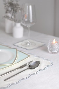 Vente en gros de tapis personnalisé en coton à double bordure festonnée ensemble de napperons brodés en fil bleu jeu de serviettes lavable maison hôtel vacances - Product Image 2