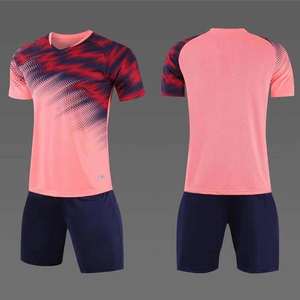 ชุดกีฬาและกางเกงขาสั้นเล่นกีฬาสำหรับผู้ชายชุดเสื้อผ้าฟุตบอลแบบปรับแต่งได้ - Product Image 6
