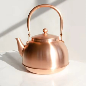 กาต้มน้ำชาทองแดงที่มีด้ามจับดีไซน์คลาสสิกและขัดเงาอย่างมีสไตล์สำหรับบ้านและโรงแรม - Product Image 1