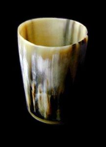 Cautivador personalizado hecho a mano tallado cuerno Natural vidrio al por mayor para vino cerveza agua hogar restaurante Hotel inspirado India - Product Image 5