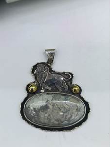 Collar Hecho a Mano con Colgante de Plata de Ley 925 y Turquesa, Diseño Animal, Águila, Lobo, León, Piedra Natural - Product Image 4