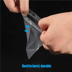 Emballage cosmétique de la meilleure qualité, sac à fermeture éclair givré noir, petits sacs à fermeture éclair avec thermoscellage pour emballage de Pioneer Vietnam - Product Image 5