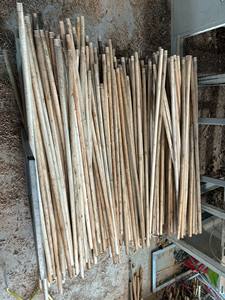 Mango de Escoba de Madera Resistente para Limpieza del Hogar, Jardín y Uso Industrial - Product Image 2