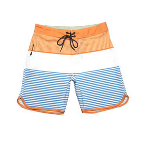 กางเกงขาสั้นชายหาดและกางเกงว่ายน้ำแบบตาข่าย แห้งเร็ว ชุดว่ายน้ำฤดูร้อน พร้อมสีและดีไซน์ที่กำหนดเองได้ - Product Image 1