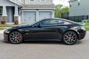 Aston Martin V8 Vantage S Coupé 2012 prêt à être expédié - Product Image 4