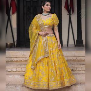 ชุดคอลเลอร์สีเหลืองปักที่น่าสนใจสำหรับปาร์ตี้สวมใส่ผ้าไหม lehenga choli มีขนาดพอดีปกติและทำจากผ้าคุณภาพสูง - Product Image 1