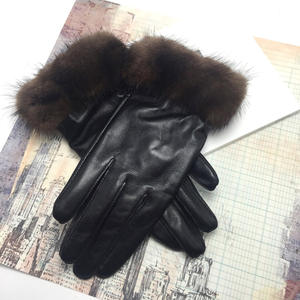 Gants en cuir d'agneau véritable pour femmes avec bordure en fourrure de vison, pour le cyclisme d'hiver, les sports de plein air, les voyages, design à doigts entiers - Product Image 2