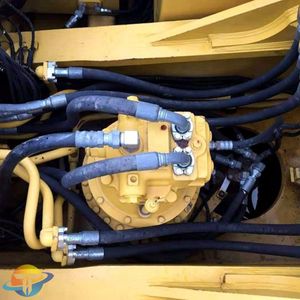 Excavadora de Orugas Usada Komatsu PC450-7 en Buen Estado, Poco Tiempo de Trabajo, con Componentes Principales: Motor, Caja de Cambios, Bomba, Rodamientos - Product Image 4
