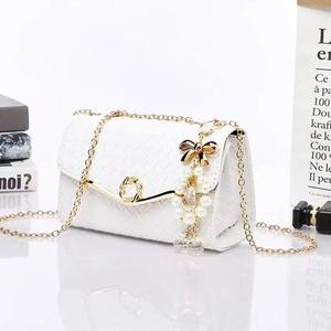 2026 Factory wholesale pink women's shoulder bags ladies handbag burst small <b>square</b> bag fashion chain bag - Product Image 6