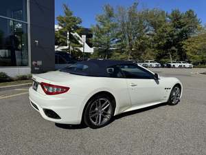 CLEAN 2018 Maserati Gran Turismo Sport Cabriolet Conduite à Gauche - Product Image 2