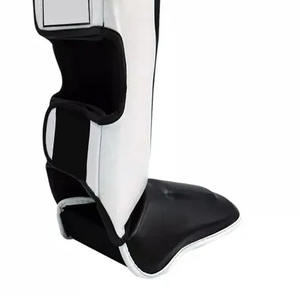 Protège-tibias avec logo personnalisé de haute qualité Meilleur matériau PU pour le football Sports Vente en gros Meilleur fabricant Nouveau style d'équipement de protection - Product Image 4