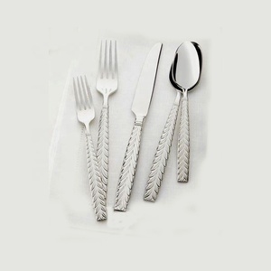 Juego de cubiertos de acero inoxidable con mango de nuevo diseño, set de Cubiertos de plata con acabado plateado para regalo de negocios y boda, venta al por mayor - Product Image 1