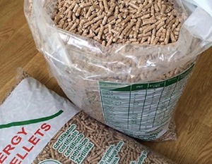 Granulés de bois de sciure de bois dur pour système de chauffage, sac de 10 kg - Product Image 2